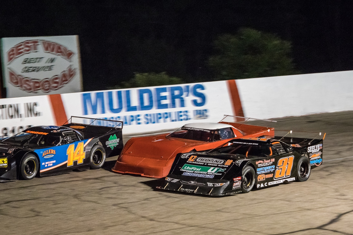 SEASON CHAMPIONSHIP NIGHT - ALL CLASSES - 100 LAP FINALE FOR THE OUTLAW SUPER LATE MODELS